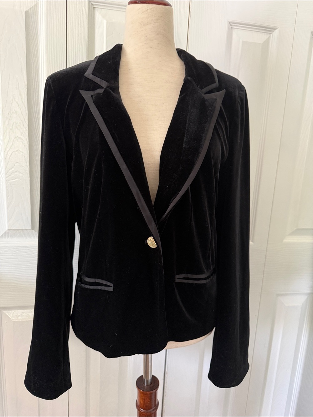 Draper James Black Velvet Single-Button Blazer with Satin Trim Sz L
